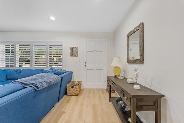 4 of 36 - 114 Ne 11th Street, Delray Beach, FL