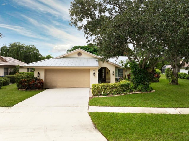 2 of 37 - 166 Bayberry Circle, Jupiter, FL
