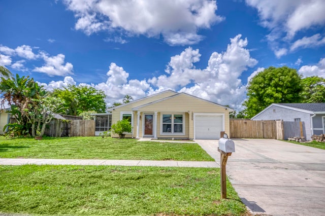 3 of 27 - 10656 Bobbie Lane, Royal Palm Beach, FL
