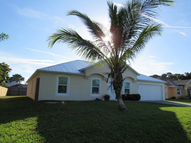 1 of 3 - 1482 Se Kirke Lane, Port Saint Lucie, FL