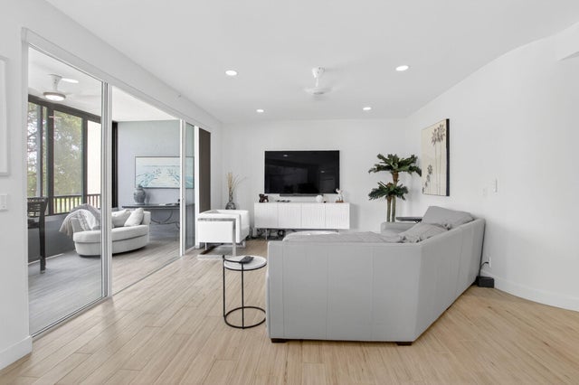 4 of 33 - 7546 La Paz Boulevard #205, Boca Raton, FL