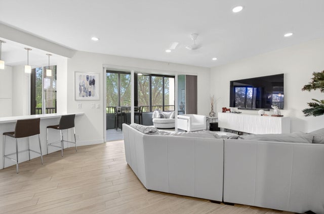 5 of 33 - 7546 La Paz Boulevard #205, Boca Raton, FL