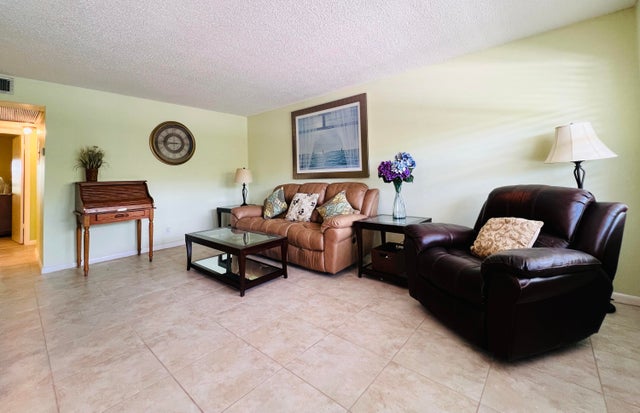 4 of 16 - 97 Sussex E, West Palm Beach, FL