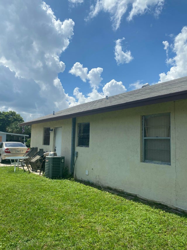 2 of 3 - 1310 W 24th Street, Riviera Beach, FL