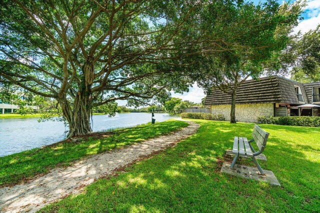 2 of 40 - 125 1st Terrace, Palm Beach Gardens, FL