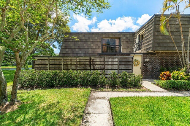 4 of 40 - 125 1st Terrace, Palm Beach Gardens, FL