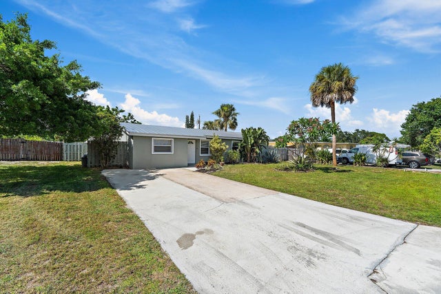 4 of 37 - 1157 Nw 14th Ter, Stuart, FL