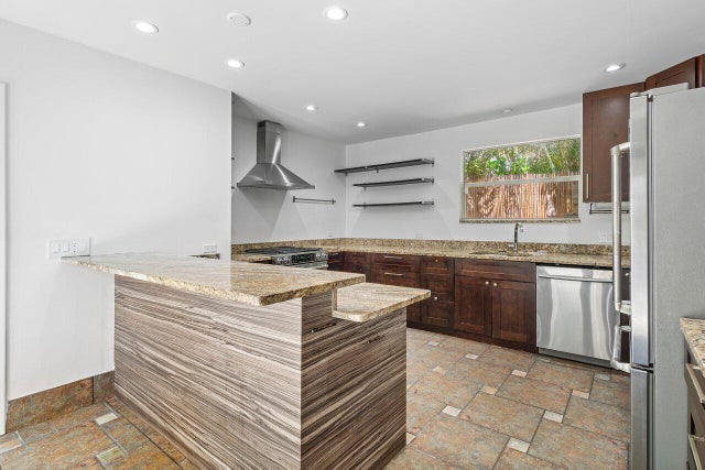 4 of 41 - 517 29th Street, West Palm Beach, FL