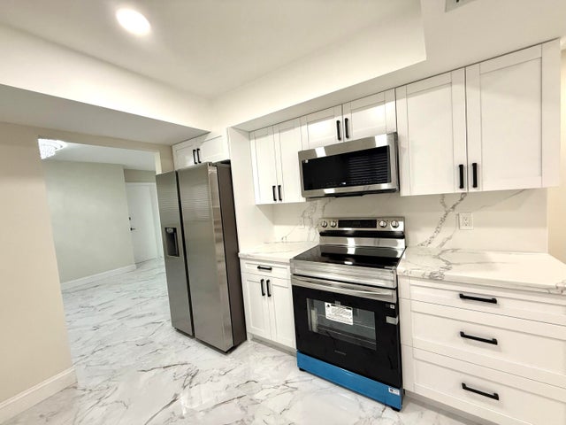 2 of 28 - 9004 Sw 6th Street, Boca Raton, FL