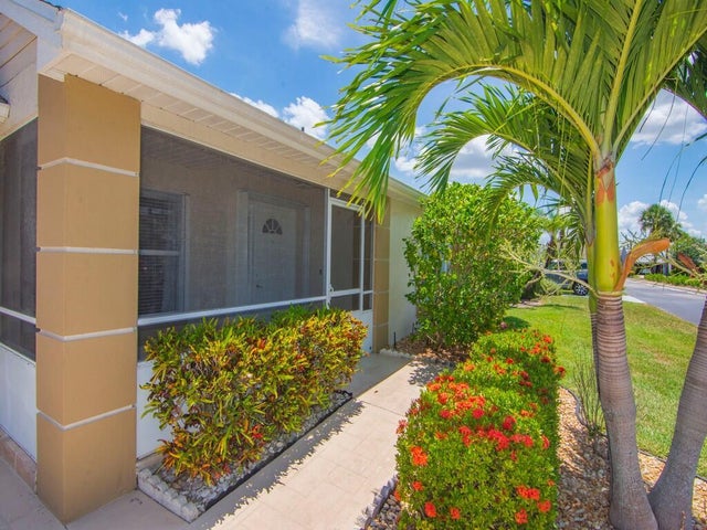 3 of 40 - 374 Nw Sherry Lane, Port Saint Lucie, FL