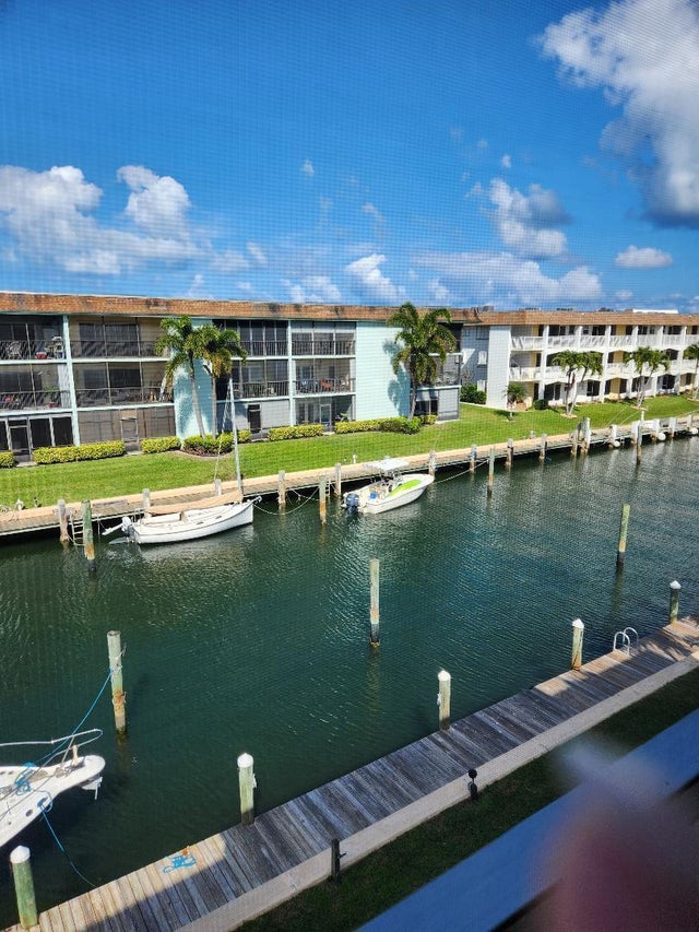 2 of 18 - 131 Doolen Ct #302, North Palm Beach, FL
