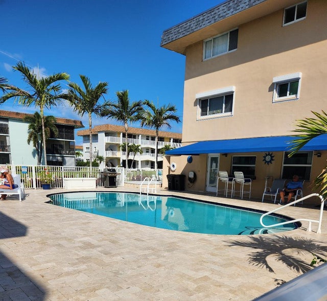 4 of 18 - 131 Doolen Ct #302, North Palm Beach, FL