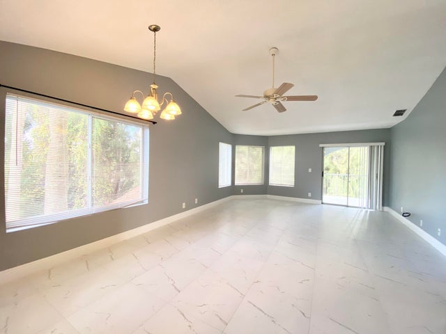 3 of 37 - 815 W Boynton Beach Boulevard #16-201, Boynton Beach, FL