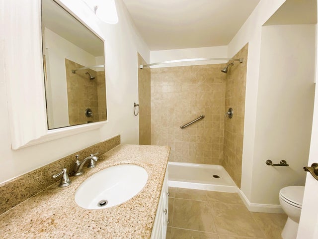 3 of 36 - 815 W Boynton Beach Boulevard #7-102, Boynton Beach, FL