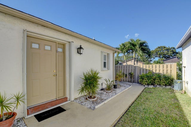 5 of 27 - 5136 Mirror Lakes Boulevard, Boynton Beach, FL