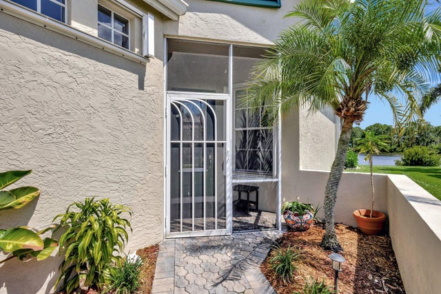 5 of 54 - 834 Sw Lake Charles Circle, Port Saint Lucie, FL
