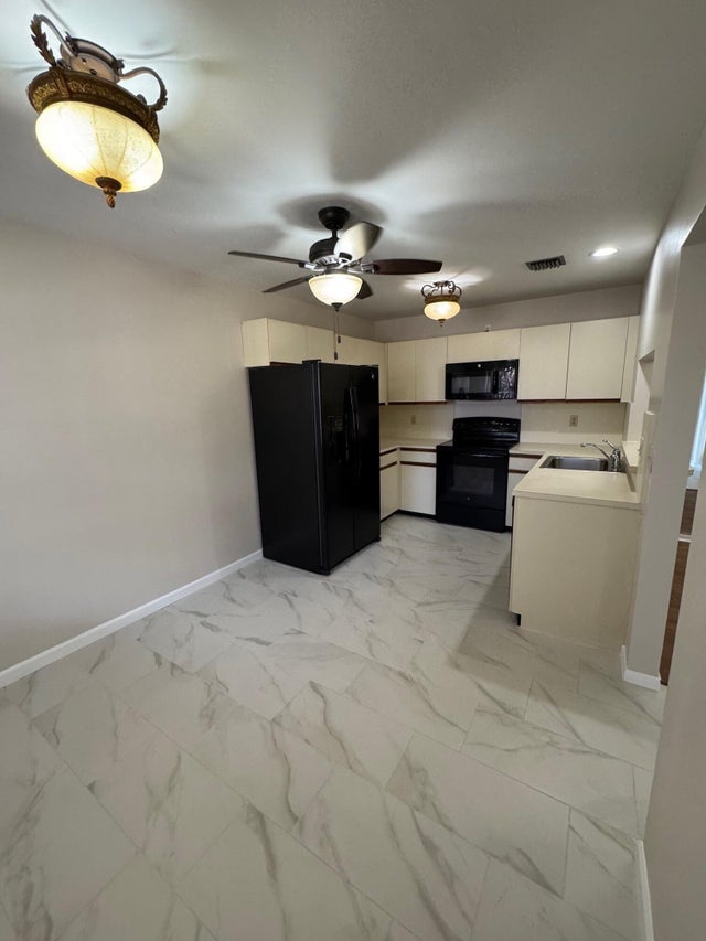2 of 24 - 7626 Tahiti Lane #204, Lake Worth, FL