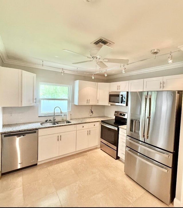 4 of 28 - 828 Timberview Drive #d, Fort Pierce, FL