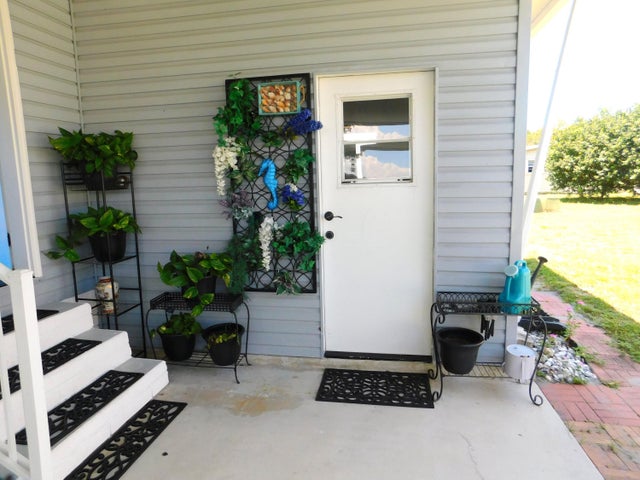 3 of 16 - 376 Seahorse Ter, Fort Pierce, FL