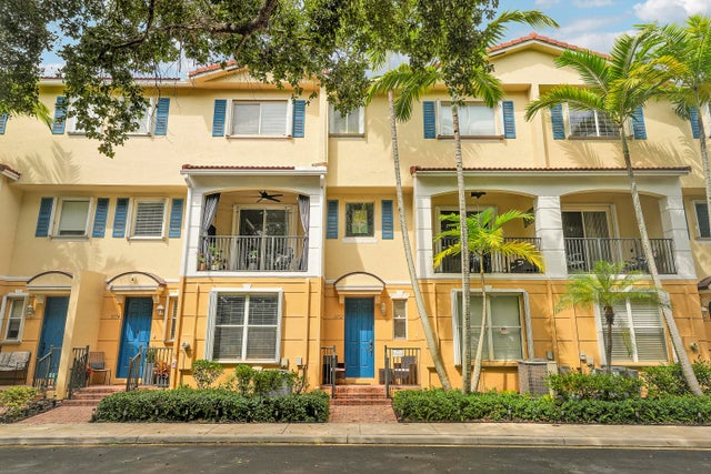 1 of 40 - 3172 N Greenleaf Circle, Boynton Beach, FL
