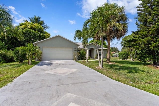 2 of 20 - 1042 Sw Janette Av, Port Saint Lucie, FL