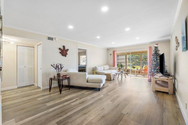 3 of 27 - 148 Lake Constance Drive #148, West Palm Beach, FL