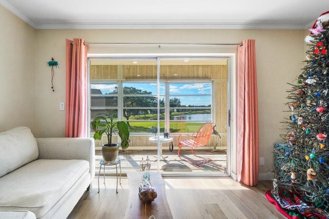 4 of 27 - 148 Lake Constance Drive #148, West Palm Beach, FL