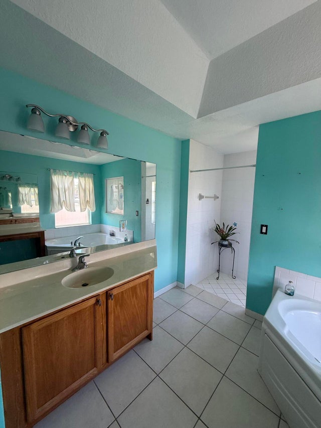 5 of 28 - 3982 Sw Kabane Street, Port Saint Lucie, FL