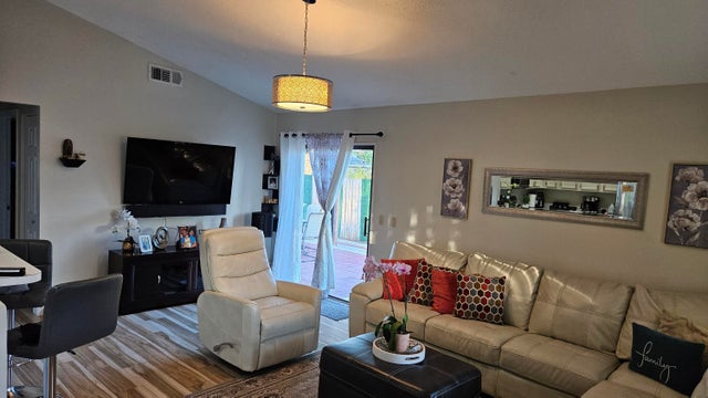 3 of 13 - 1192 Grandview Circle, Royal Palm Beach, FL