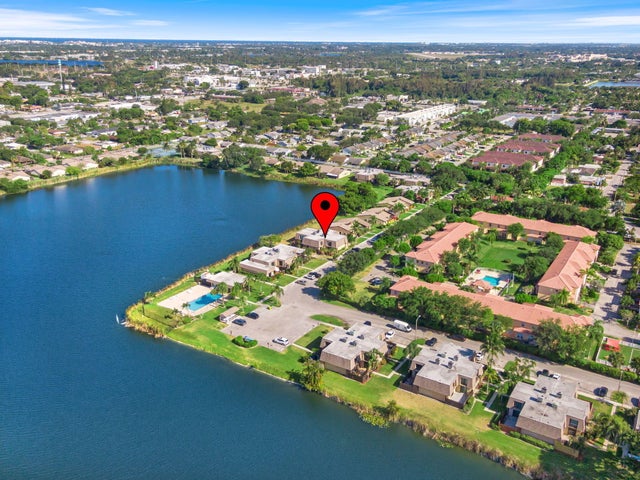 2 of 38 - 5202 Waterview Cir, Palm Springs, FL