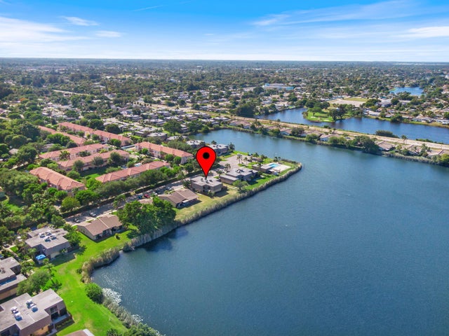 4 of 38 - 5202 Waterview Cir, Palm Springs, FL