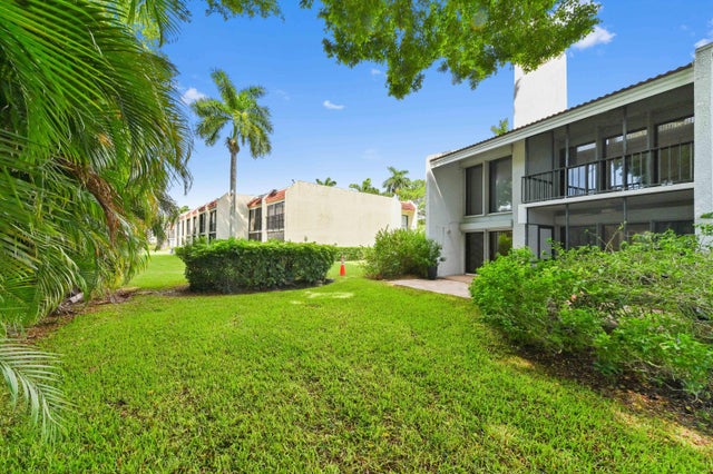 5 of 51 - 1900 Presidential Wy #1-f, West Palm Beach, FL