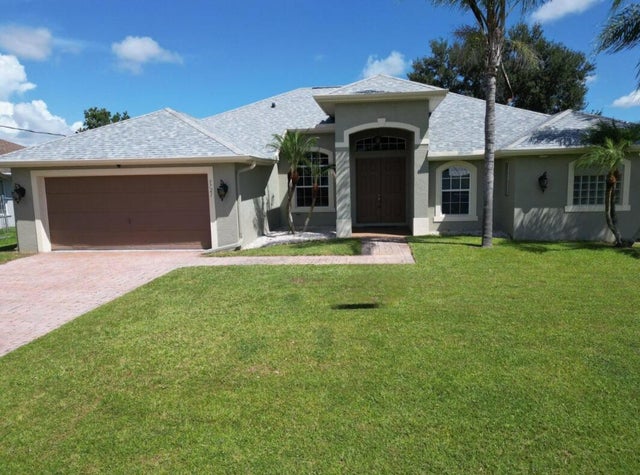 2 of 29 - 5721 Nw Alcazar Terrace, Port Saint Lucie, FL