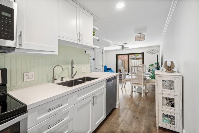 4 of 30 - 421 N Cypress Drive #15, Tequesta, FL