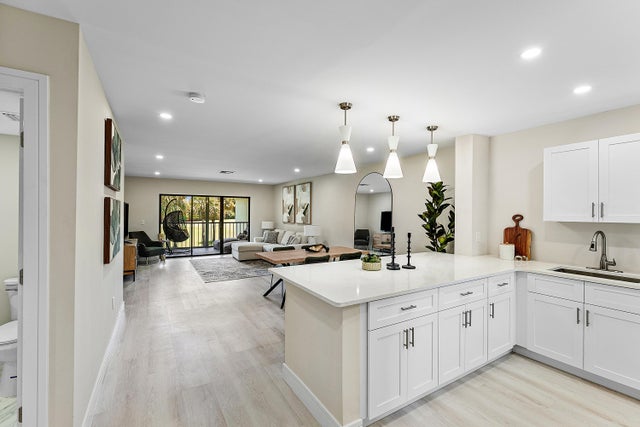 4 of 67 - 20 Southport Lane #d, Boynton Beach, FL