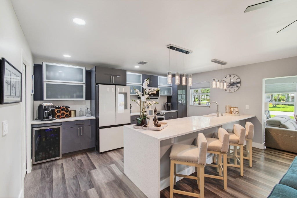 1170 S Drive Circle #b, Delray Beach