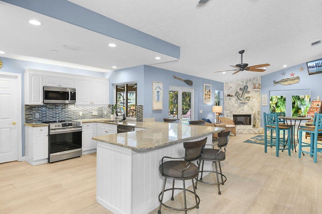 3 of 114 - 702 Se Adams Court, Port Saint Lucie, FL