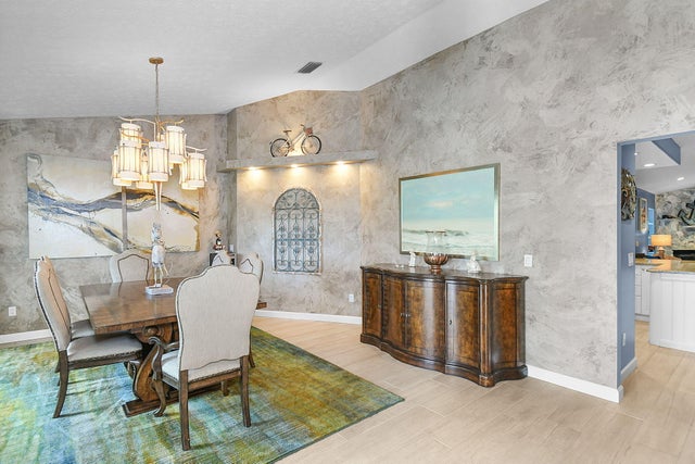 4 of 114 - 702 Se Adams Court, Port Saint Lucie, FL