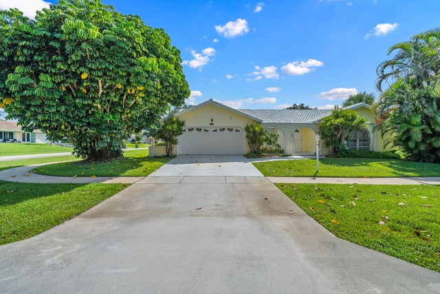 1 of 32 - 12754 Westport Circle, Wellington, FL