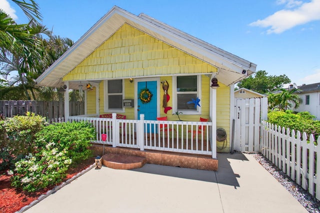 1 of 24 - 406 N D Street, Lake Worth Beach, FL