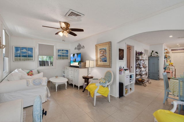 5 of 24 - 406 N D Street, Lake Worth Beach, FL