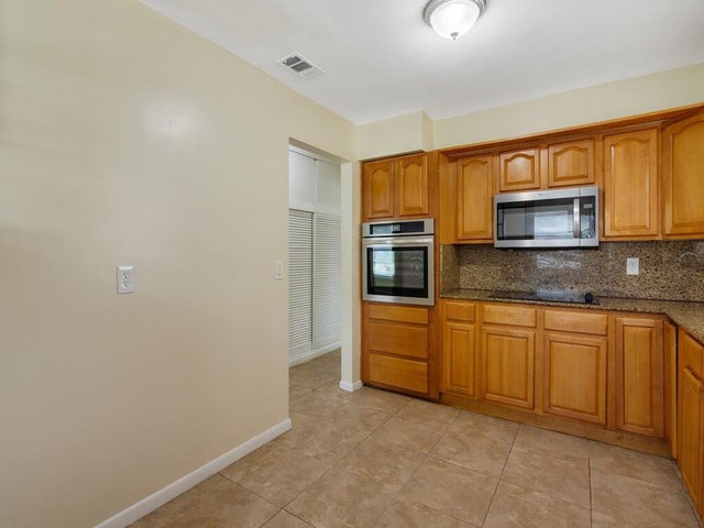 3 of 32 - 7707 James Rd, Fort Pierce, FL