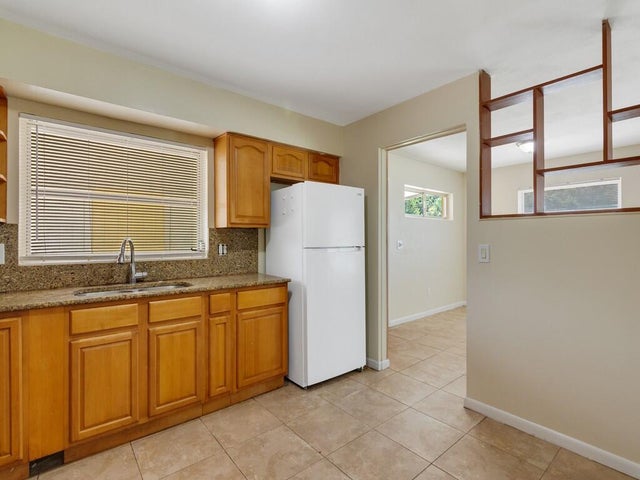 4 of 32 - 7707 James Rd, Fort Pierce, FL