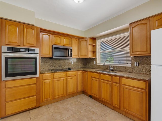5 of 32 - 7707 James Rd, Fort Pierce, FL