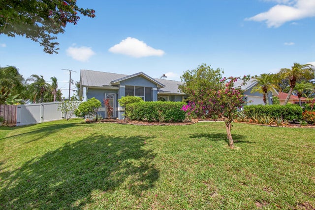 5 of 90 - 511 Se Berry Avenue, Port Saint Lucie, FL