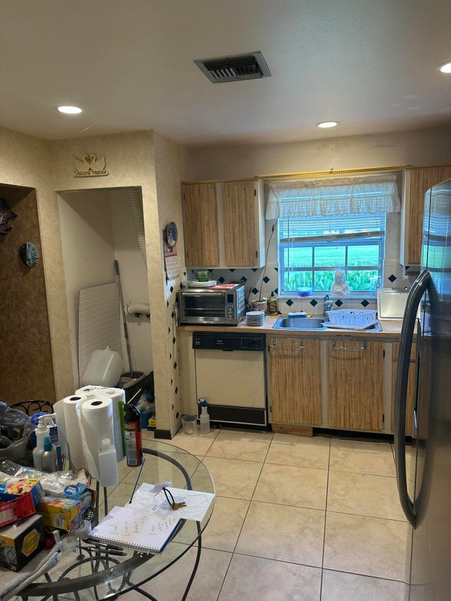 4 of 13 - 5796 Moss Court #7, Fort Pierce, FL