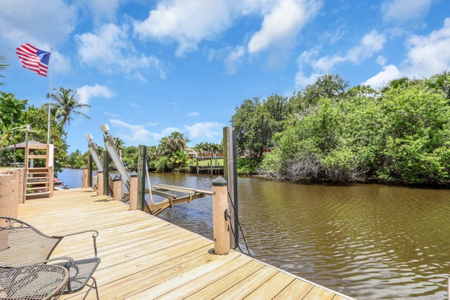 5 of 51 - 326 Ne Surfside Avenue, Port Saint Lucie, FL