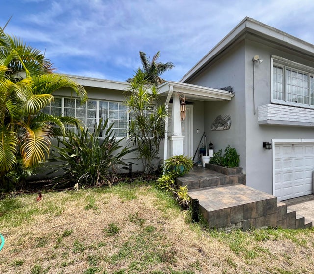 5 of 16 - 1424 Crest Drive, Lake Worth, FL