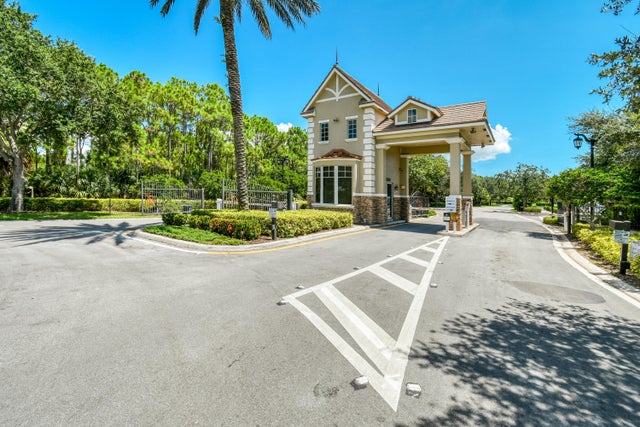 4 of 88 - 749 Sw Sea Green Street, Palm City, FL