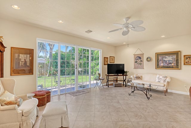 4 of 18 - 2560 Ne 11th Street, Pompano Beach, FL